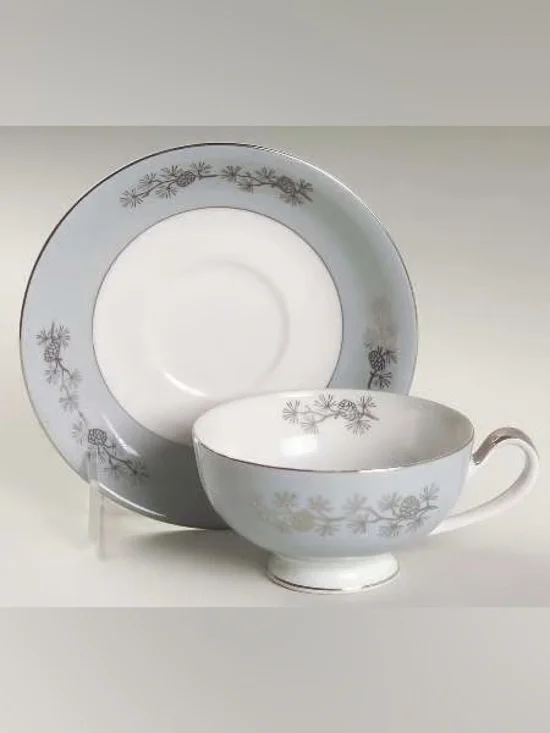 (UT) Vintage Seyei Toki Co. "Silver Cone" Cup and Saucer - Picture 7 of 9